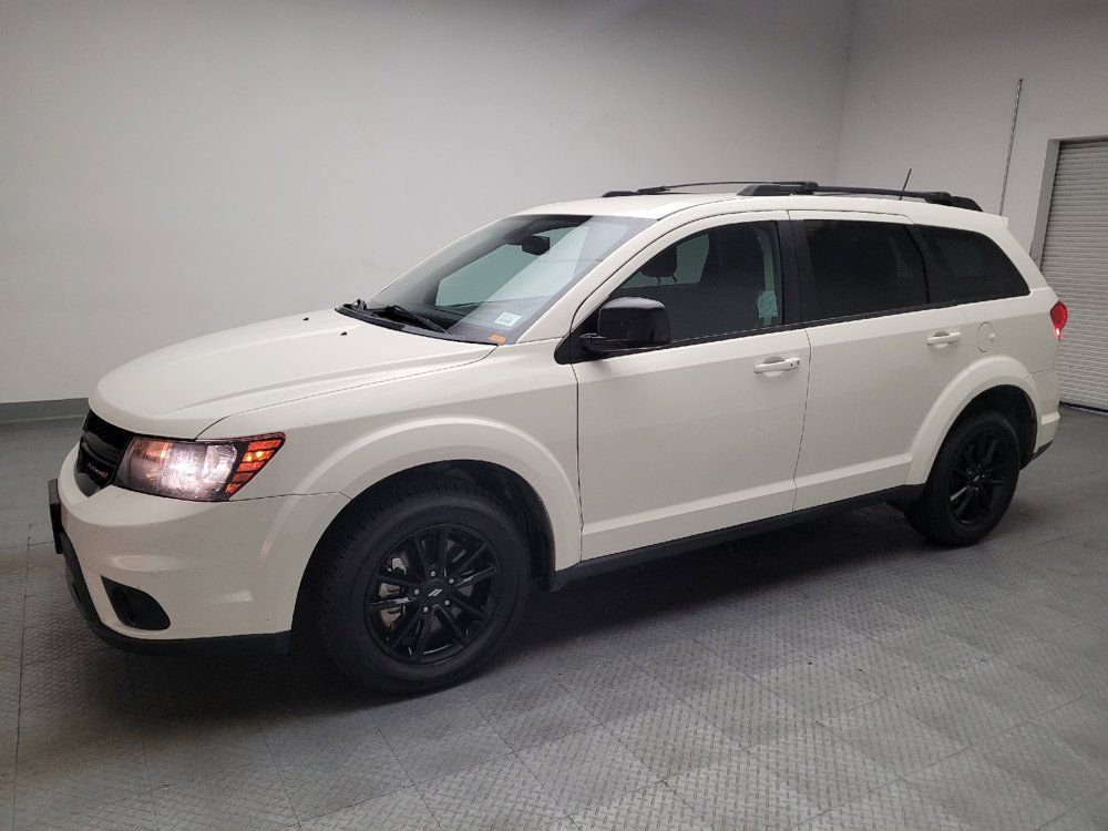 Used 2019 Dodge Journey SE w/ Connectivity Group FWD image 2