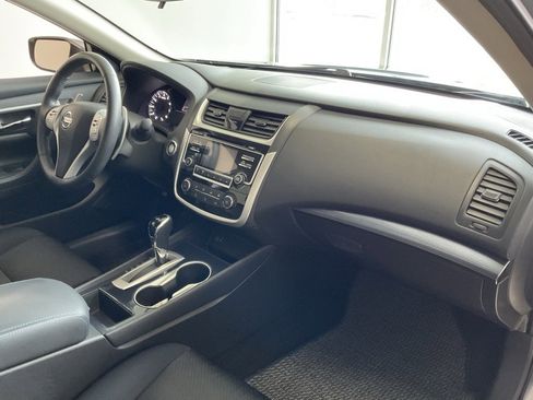 Used 2018 Nissan Altima 2.5 SR image 17