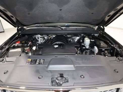 Used 2015 GMC Yukon Denali w/ Open Road Package AWD/4WD image 21
