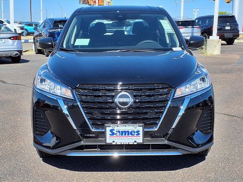 New 2025 Nissan Kicks Play S image 2