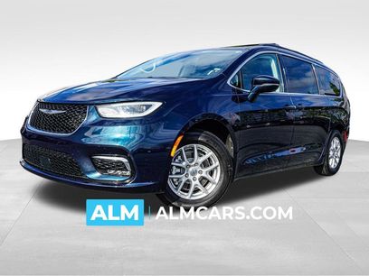 Used 2022 Chrysler Pacifica Touring-L