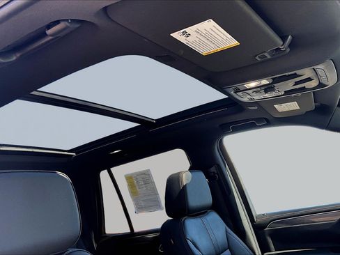 Used 2023 Chevrolet Tahoe RST w/ Luxury Package image 19