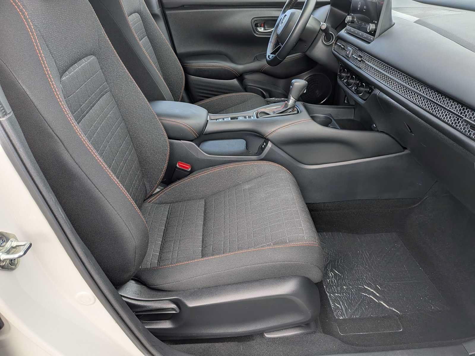 Certified 2025 Honda HR-V Sport image 19