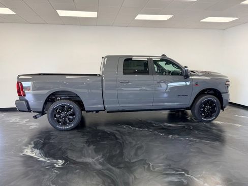 New 2026 RAM 2500 Laramie AWD/4WD image 23