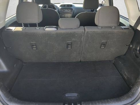 Used 2018 Kia Soul FWD image 6