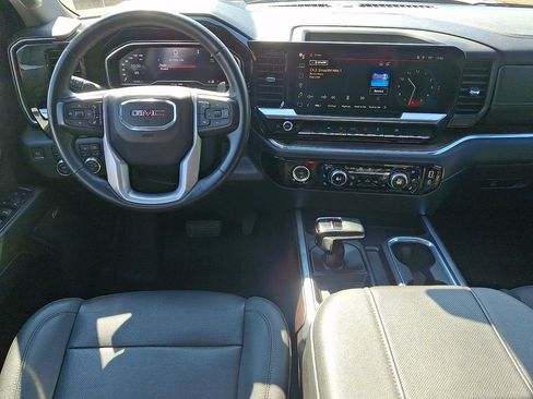 Used 2023 GMC Sierra 1500 SLT w/ SLT Premium Package AWD/4WD image 11