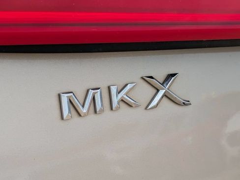 Used 2017 Lincoln MKX Reserve AWD/4WD image 13