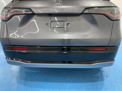 Used 2023 Honda HR-V EX-L image 11