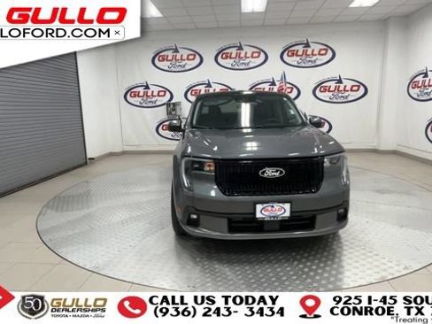 Used 2025 Ford Maverick Lobo AWD/4WD image 3