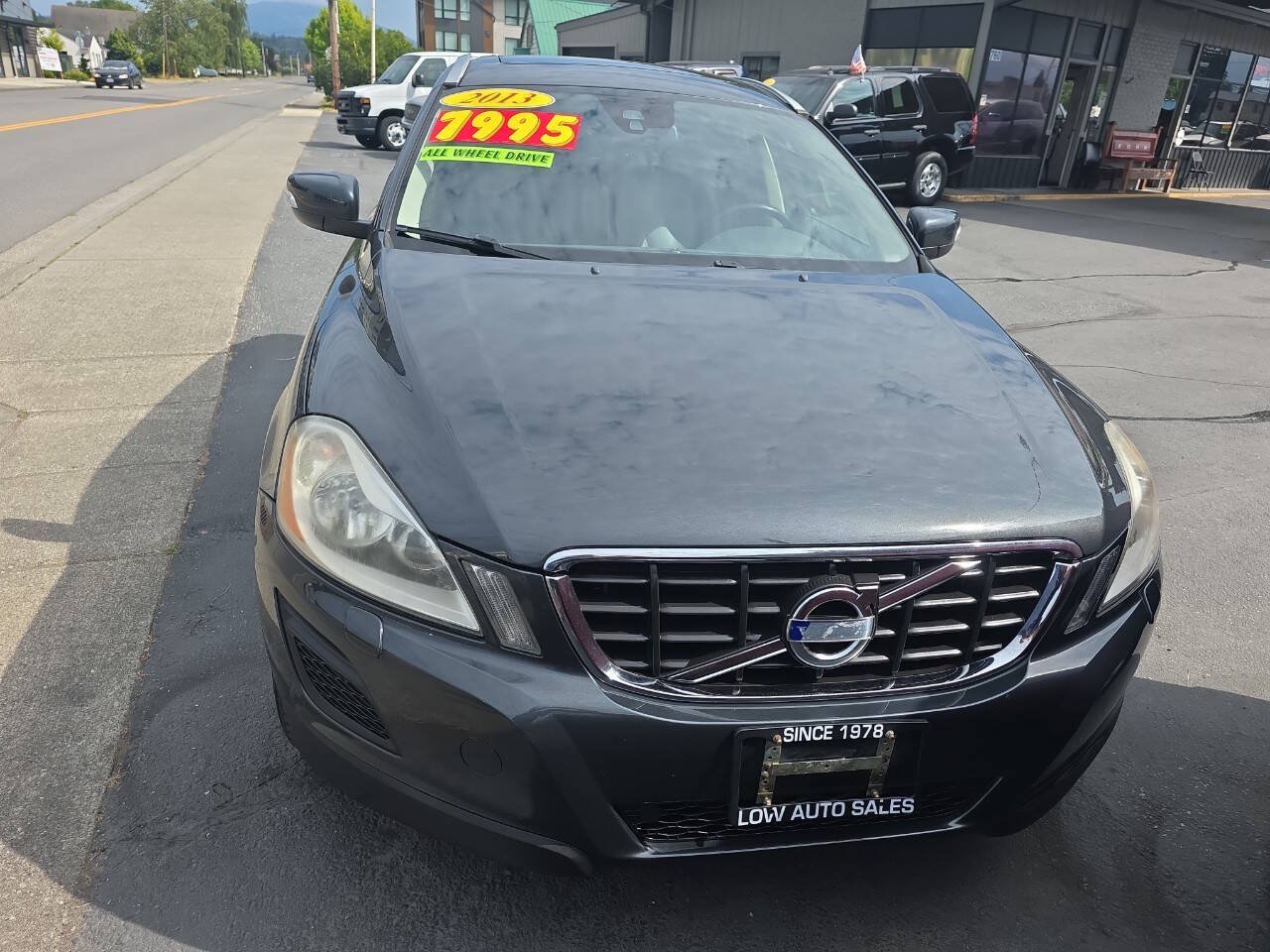 Used 2013 Volvo XC60 T6 AWD/4WD image 2