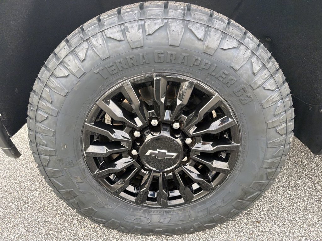 Certified 2022 Chevrolet Silverado 2500 LTZ w/ LTZ Plus Package AWD/4WD image 33