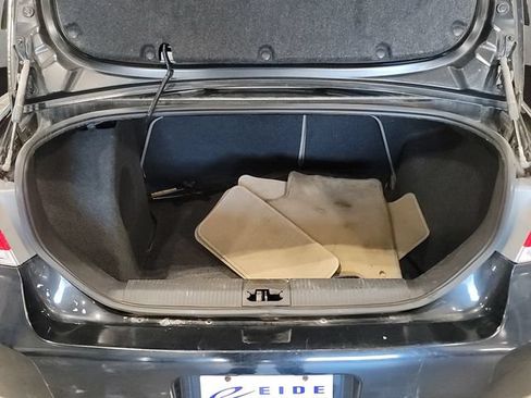 Used 2010 Ford Focus SE FWD image 19