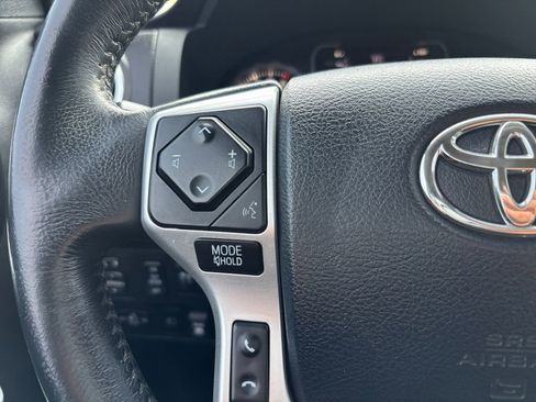 Used 2020 Toyota Tundra SR5 w/ SR5 Leather Package AWD/4WD image 12