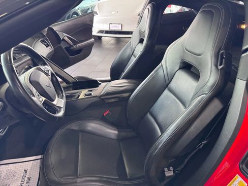 Used 2019 Chevrolet Corvette Stingray Coupe w/ 1LT image 11