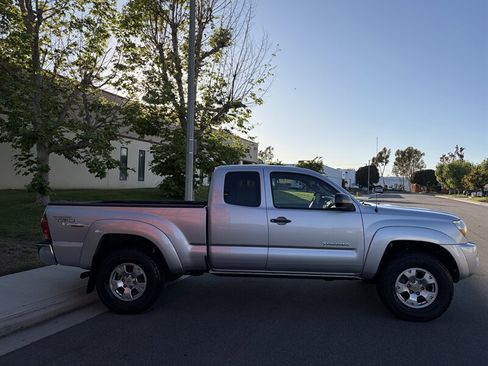 Used 2007 Toyota Tacoma PreRunner image 2