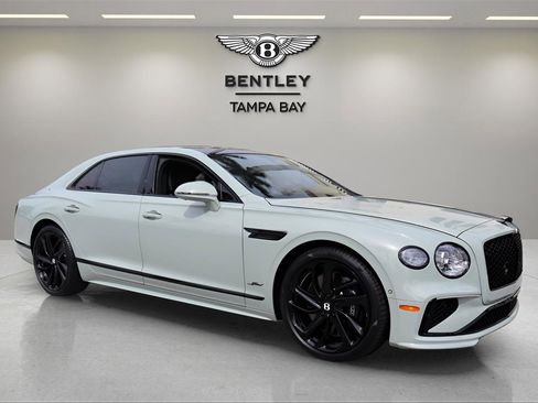 New 2025 Bentley Flying Spur Plug-In Hybrid image 4