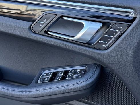 New 2026 Porsche Macan image 14