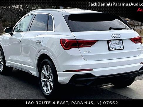 Used 2023 Audi Q3 2.0T Premium w/ Convenience Package image 10