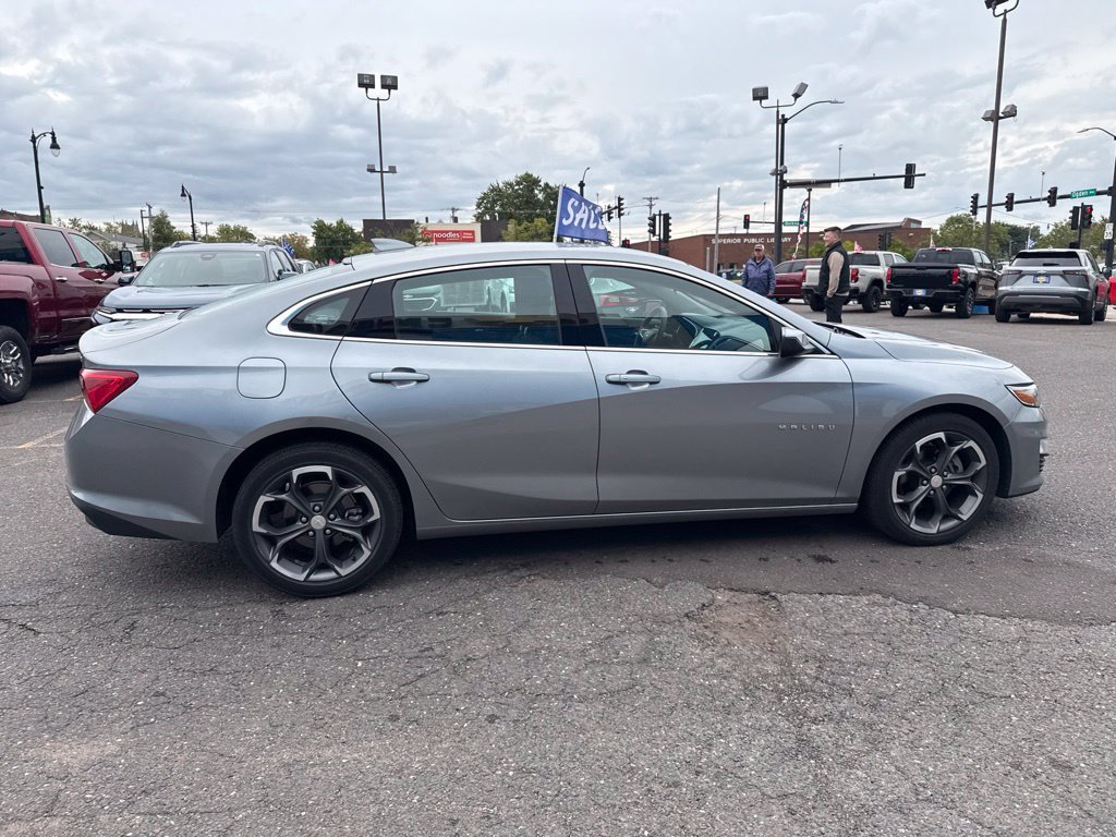 Used 2024 Chevrolet Malibu LT FWD image 9