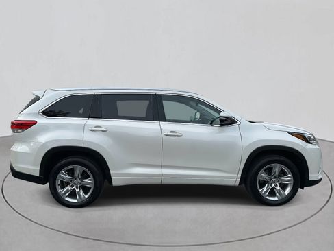 Used 2019 Toyota Highlander Limited image 7