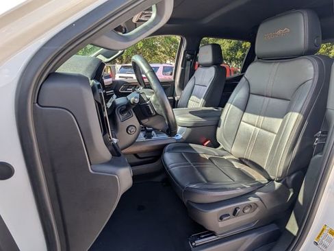 Used 2024 Chevrolet Silverado 1500 High Country image 7