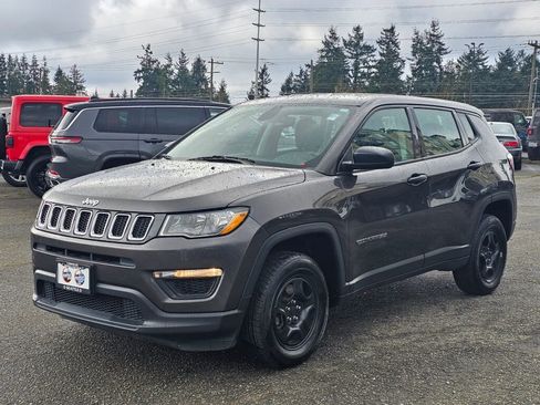 Used 2018 Jeep Compass Sport image 4