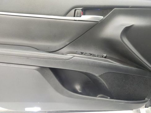 Used 2024 Toyota Camry XSE FWD image 11