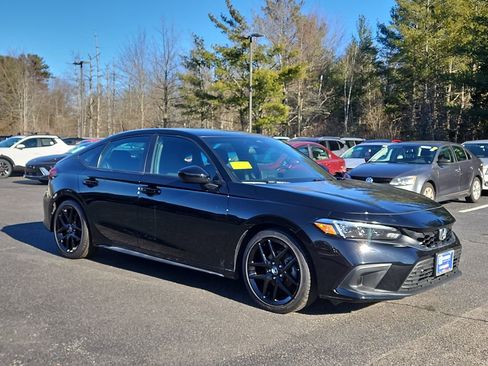 Used 2024 Honda Civic Sport image 2