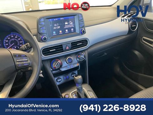 Used 2018 Hyundai Kona SE FWD image 29