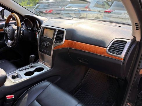 Used 2012 Jeep Grand Cherokee Overland AWD/4WD image 8