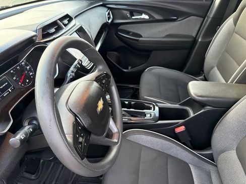 Used 2021 Chevrolet TrailBlazer LS FWD image 18