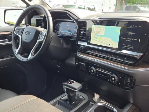 Certified 2024 Chevrolet Silverado 1500 LT Trail Boss w/ Convenience Package II AWD/4WD image 8
