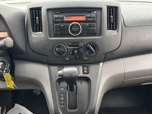 Used 2015 Chevrolet City Express LS image 18