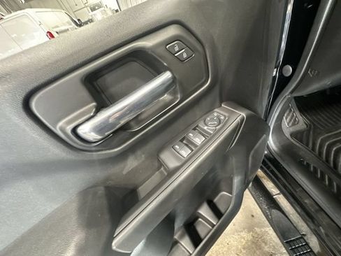 Used 2020 Chevrolet Silverado 1500 Custom w/ Custom Value Package AWD/4WD image 19