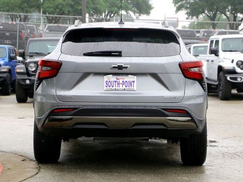 Used 2025 Chevrolet Trax ACTIV w/ Driver Confidence Package FWD image 6