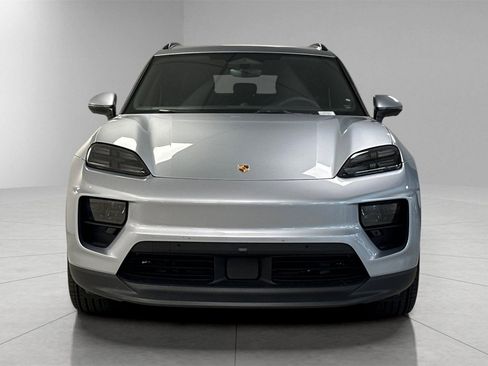 New 2025 Porsche Macan Electric image 11