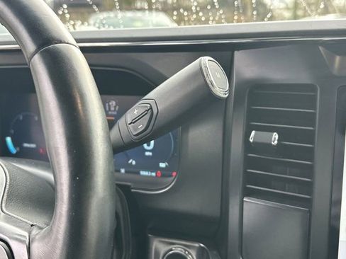 Used 2024 Ford F350 Lariat w/ Chrome Package image 32