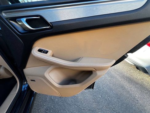 Used 2017 Porsche Macan GTS image 14