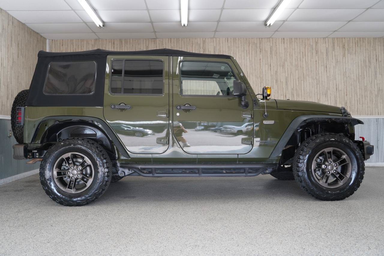 Used 2016 Jeep Wrangler Unlimited Sahara AWD/4WD image 6