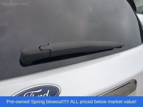 Used 2020 Ford Explorer XLT w/ Equipment Group 202A AWD/4WD image 12