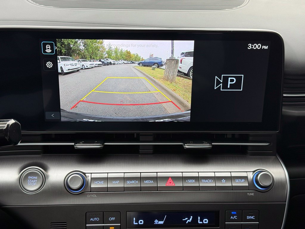 Used 2025 Hyundai Kona SEL FWD image 14