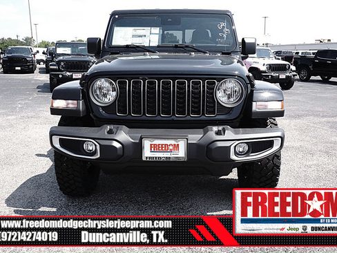 New 2025 Jeep Gladiator Sport image 8