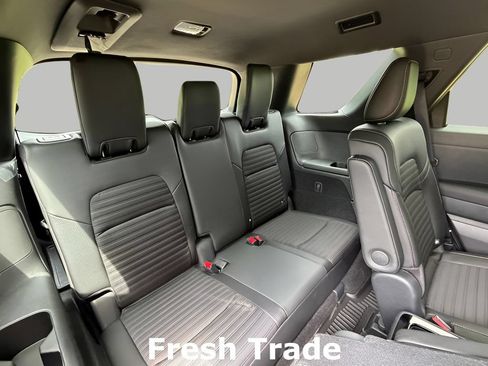 Used 2025 Nissan Pathfinder Rock Creek AWD/4WD image 8