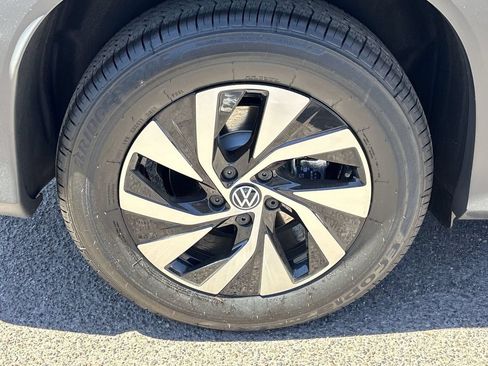 New 2026 Volkswagen Tiguan S FWD image 6