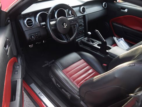 Used 2008 Ford Mustang Shelby GT500 image 2