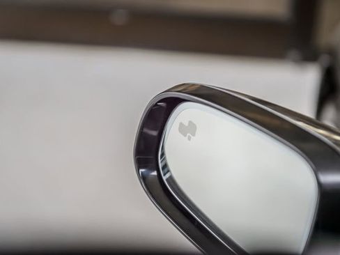 Used 2018 Jaguar XJ R-Sport image 49