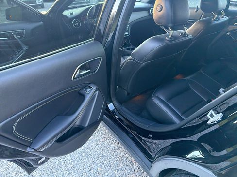 Used 2018 Mercedes-Benz GLA 250 image 18