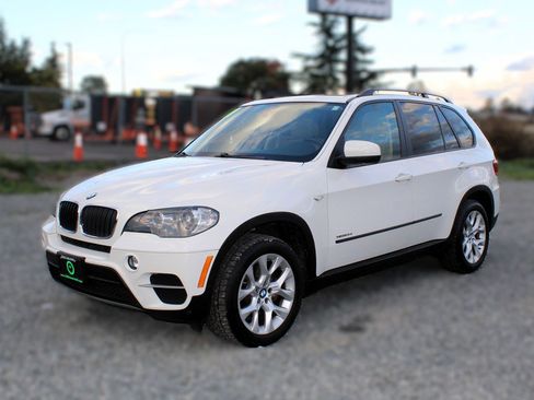 Used 2011 BMW X5 xDrive35i image 3