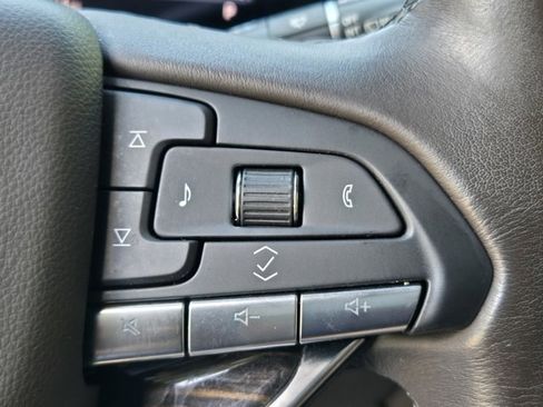 Used 2022 Cadillac Escalade ESV Premium Luxury w/ Performance Package image 36