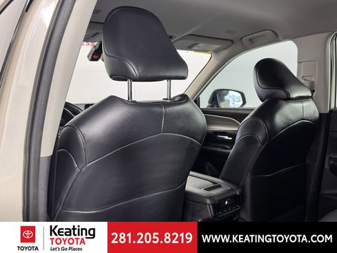 Certified 2024 Toyota Grand Highlander XLE image 18